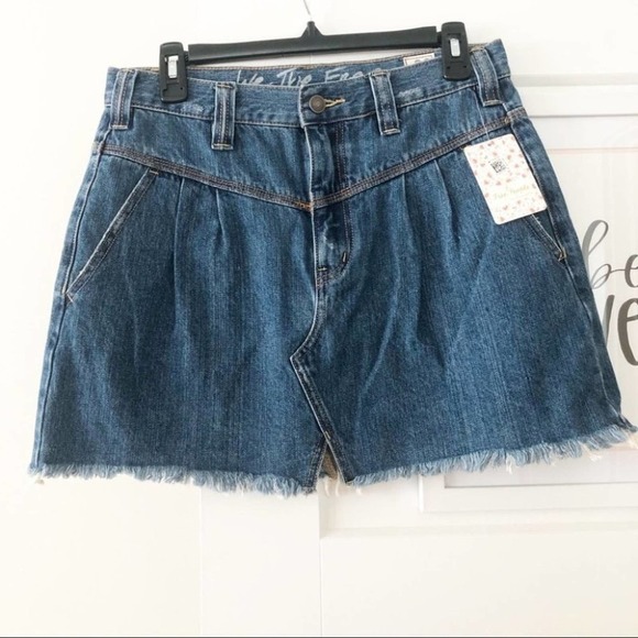 FREE PEOPLE We The Free Sidecar Blue Denim Mini Skirt Sz 28 NEW - Picture 2 of 7